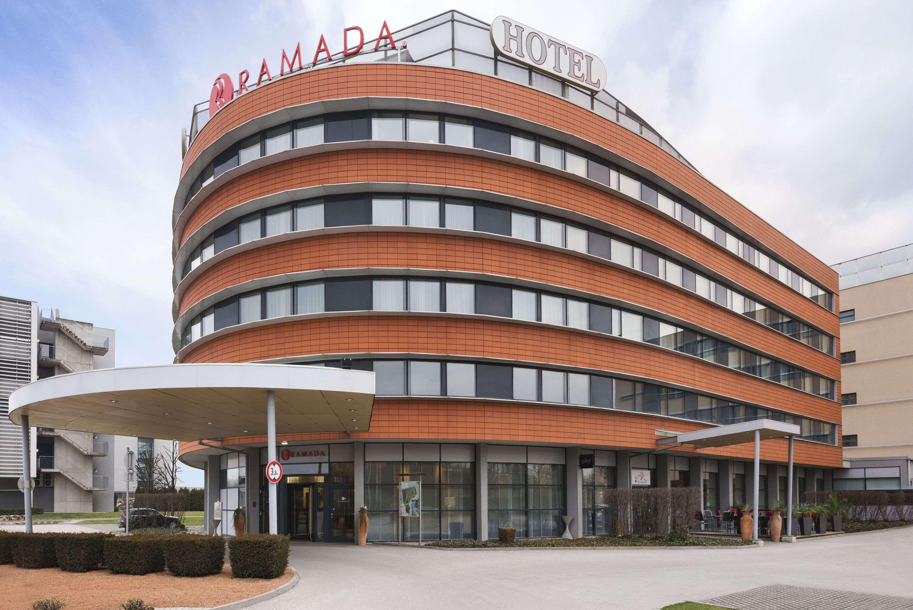 Hotel Ramada Graz Unterpremstätten Exterior foto
